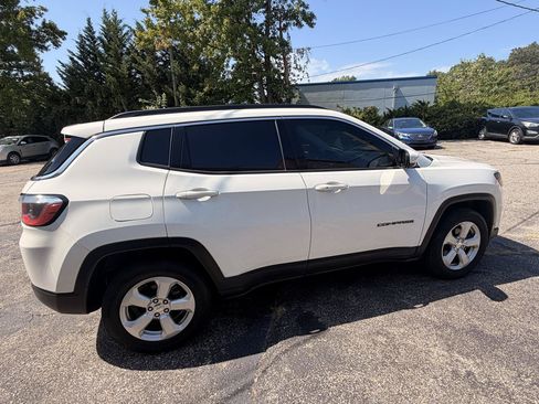 Used 2020 Jeep Compass Latitude w/ Cold Weather Group AWD/4WD image 8