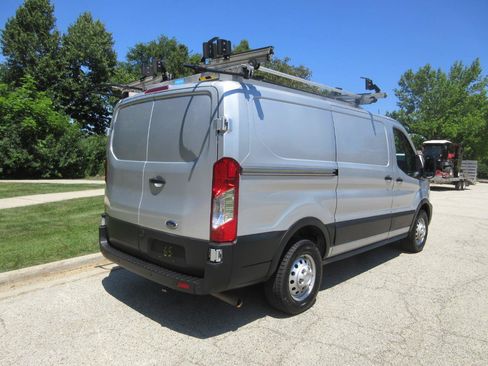 Used 2021 Ford Transit 250 Low Roof AWD image 10
