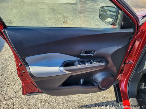 Used 2024 Nissan Kicks SR w/ SR Premium Package FWD image 22