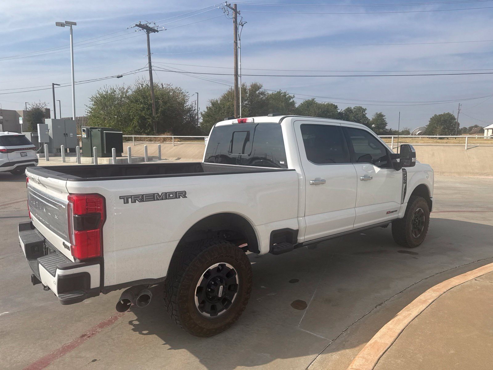 Used 2026 Ford F250 Platinum w/ Platinum Plus Package AWD/4WD image 5