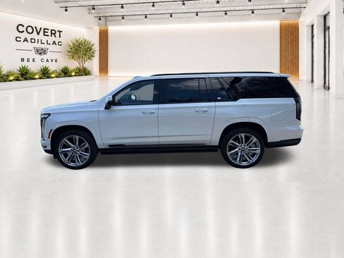 Used 2025 Cadillac Escalade ESV Sport w/ Touring Package AWD/4WD image 7