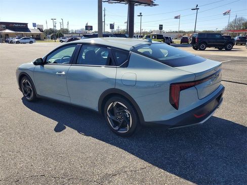 Used 2025 Kia K4 EX image 3