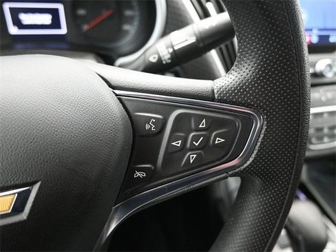 Used 2023 Chevrolet Malibu LT image 17