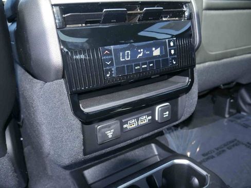 New 2026 Jeep Grand Wagoneer Limited w/ Premium Group II AWD/4WD image 17