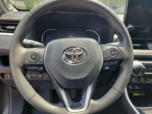 Used 2023 Toyota RAV4 XLE Premium FWD image 14