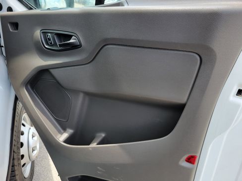 Used 2023 Ford Transit 350 DRW RWD image 21