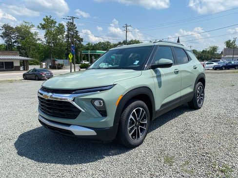 New 2025 Chevrolet TrailBlazer LT w/ Convenience Package image 7