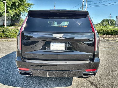 Used 2021 Cadillac Escalade Sport AWD/4WD image 13