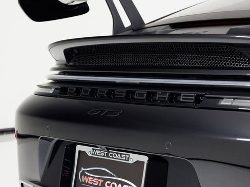 Used 2025 Porsche 911 GT3 RWD image 71