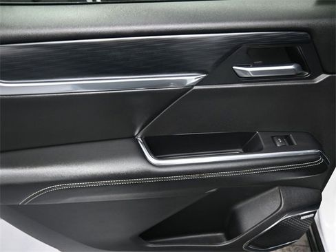 Used 2025 GMC Acadia Elevation image 19