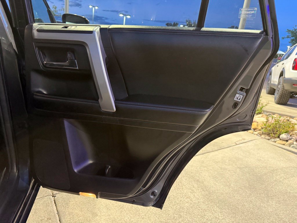Used 2014 Toyota 4Runner SR5 AWD/4WD image 24