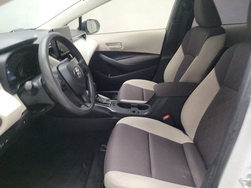 Used 2024 Toyota Corolla LE w/ LE Convenience Package image 17