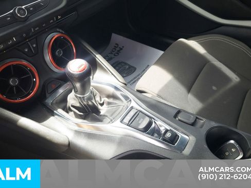 Used 2022 Chevrolet Camaro LT RWD image 22