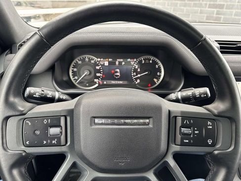 Certified 2023 Land Rover Defender 90 X-Dynamic SE image 24