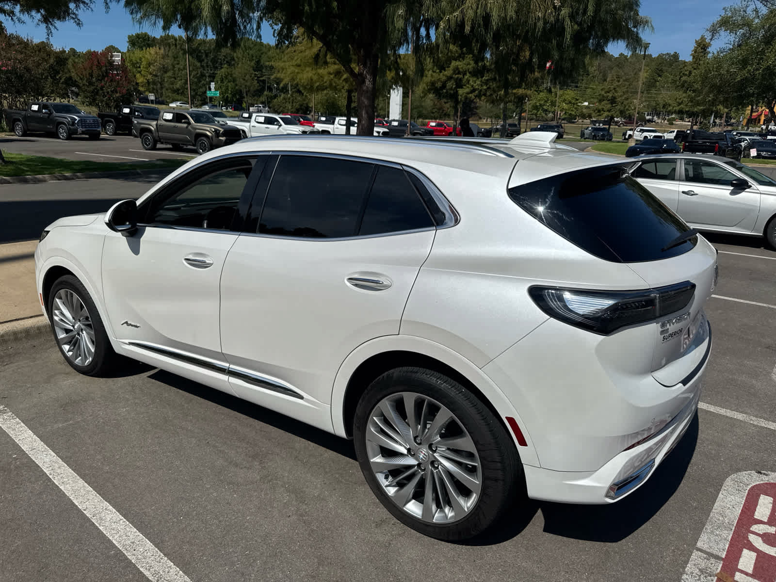 Used 2024 Buick Envision Avenir AWD/4WD image 3