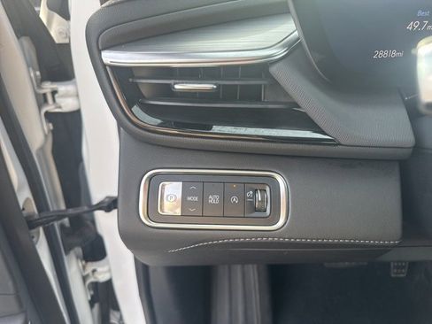 Used 2025 Buick Enclave Preferred image 16