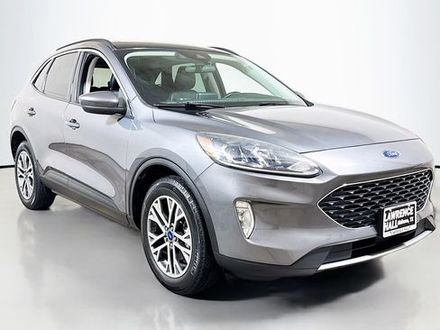 Used 2022 Ford Escape SEL w/ Technology Package AWD/4WD image 3