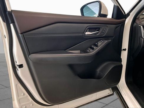 Used 2023 Nissan Rogue SL w/ SL Premium Package FWD image 19