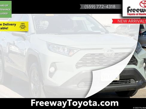 Used 2020 Toyota RAV4 XLE FWD image 1