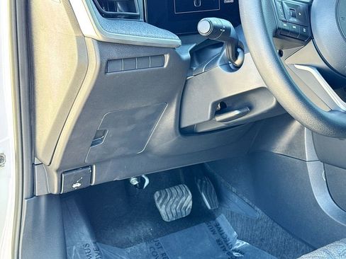 Used 2025 Nissan Kicks SV image 20