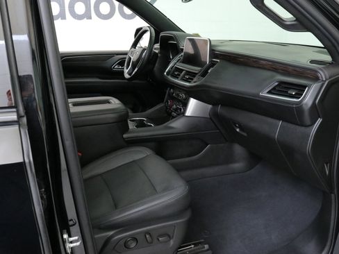 Used 2023 Chevrolet Suburban Z71 w/ Luxury Package image 31