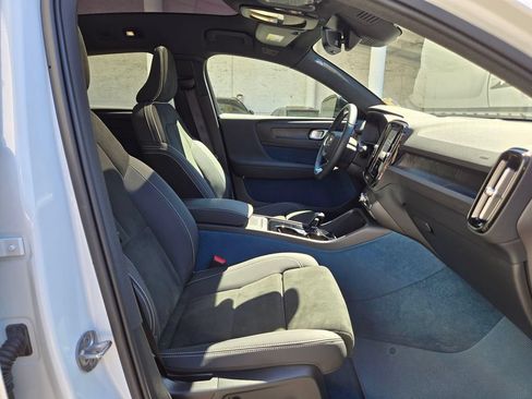 Certified 2023 Volvo C40 P8 Recharge Ultimate AWD/4WD image 11