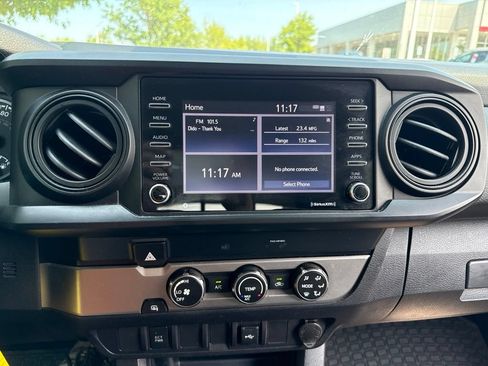 Used 2020 Toyota Tacoma SR w/ SR Convenience Package RWD image 11