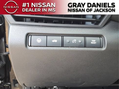 Certified 2025 Nissan Altima 2.5 SL FWD image 12