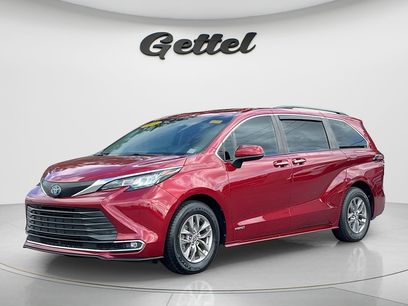 Used 2021 Toyota Sienna XLE