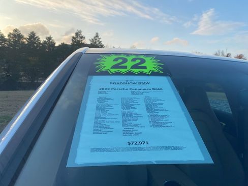 Used 2022 Porsche Panamera image 18