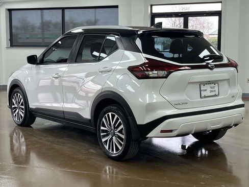 Used 2024 Nissan Kicks SV image 7