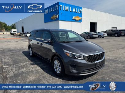 Used 2017 Kia Sedona LX w/ LX Essentials Premium Package
