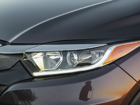 Used 2021 Honda HR-V EX image 8