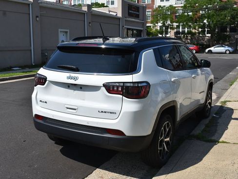 Used 2025 Jeep Compass Limited AWD/4WD image 6