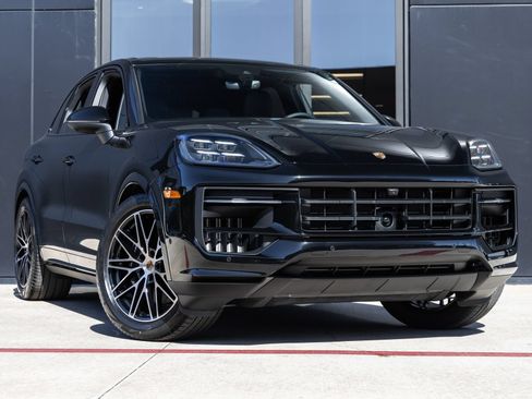 Certified 2026 Porsche Cayenne AWD/4WD image 6