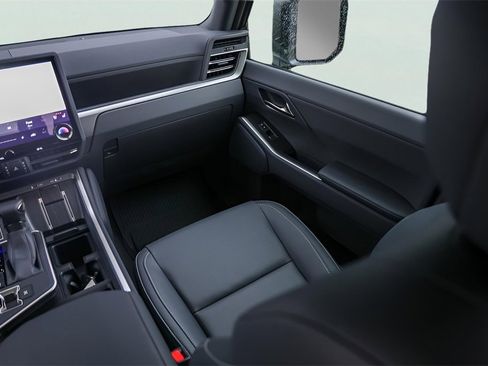 Used 2025 Lexus GX 550 w/ Accessory Package (2T) image 29