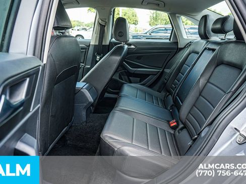 Used 2024 Volkswagen Jetta SE FWD image 23