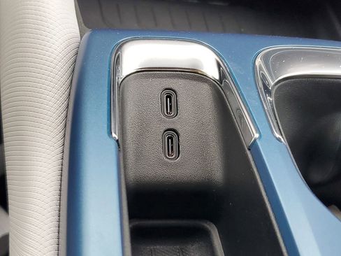 New 2026 Chevrolet Equinox EV LT image 27