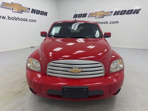 Used 2009 Chevrolet HHR LT image 2