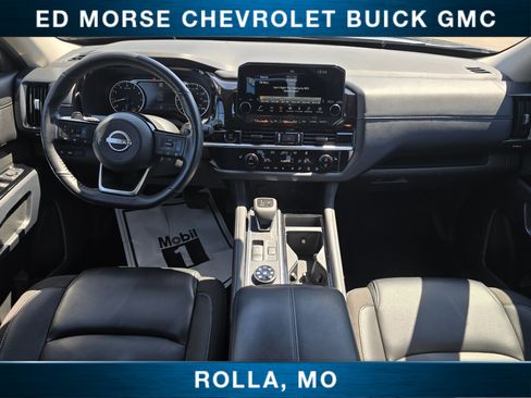 Used 2025 Nissan Pathfinder SL AWD/4WD image 25