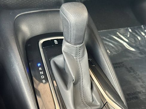 Used 2022 Toyota Corolla LE FWD image 22
