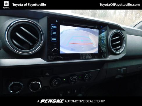 Used 2019 Toyota Tacoma TRD Off-Road image 9