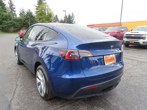 Used 2021 Tesla Model Y Long Range AWD/4WD image 5
