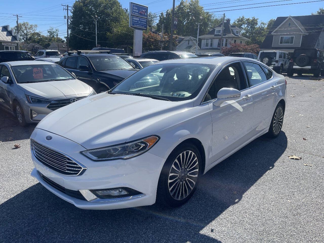 Used 2017 Ford Fusion SE w/ Fusion SE Technology Package AWD/4WD image 1