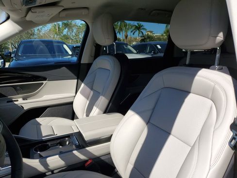 New 2026 Lincoln Nautilus Premier AWD/4WD image 21