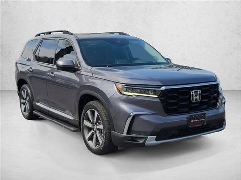 Used 2023 Honda Pilot Elite image 3