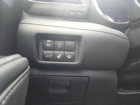 Used 2021 Toyota Highlander Platinum AWD/4WD image 18