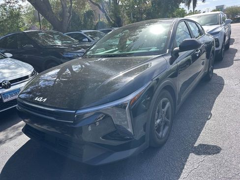 Used 2025 Kia K4 FWD image 1