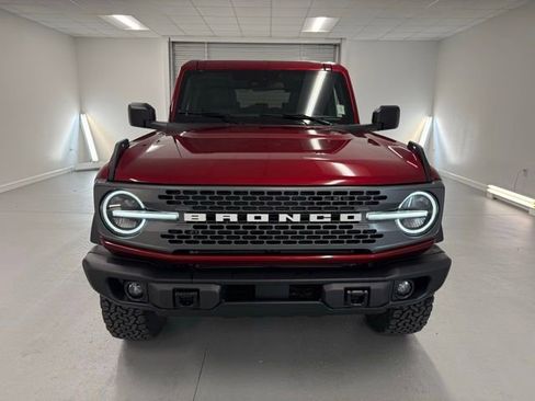 New 2025 Ford Bronco Badlands image 2