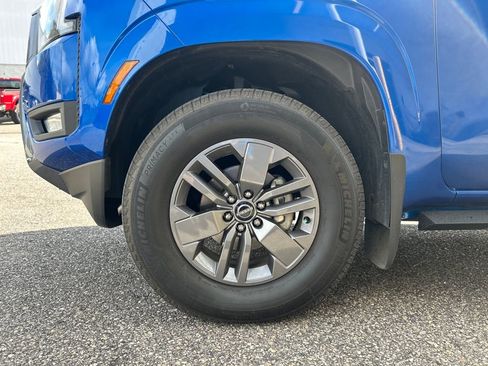 Used 2025 Nissan Frontier SV w/ SV Convenience Package image 7